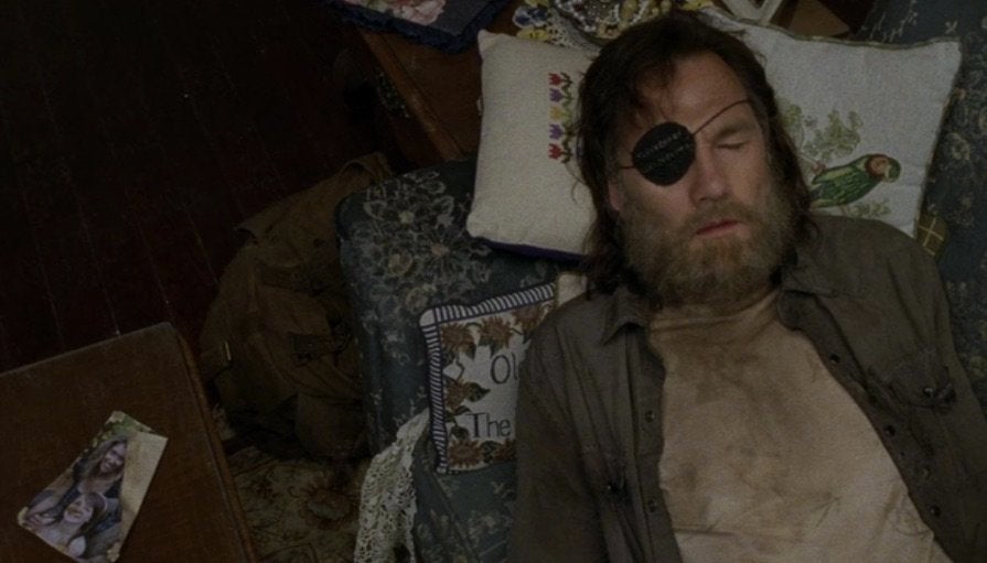 8 Mind-Blowing Easter Eggs You Missed On 'The Walking Dead'